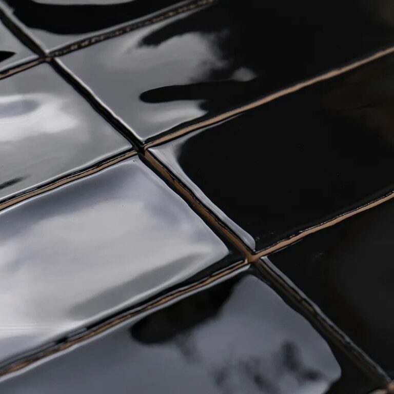 BLACK 100% GLOSS
